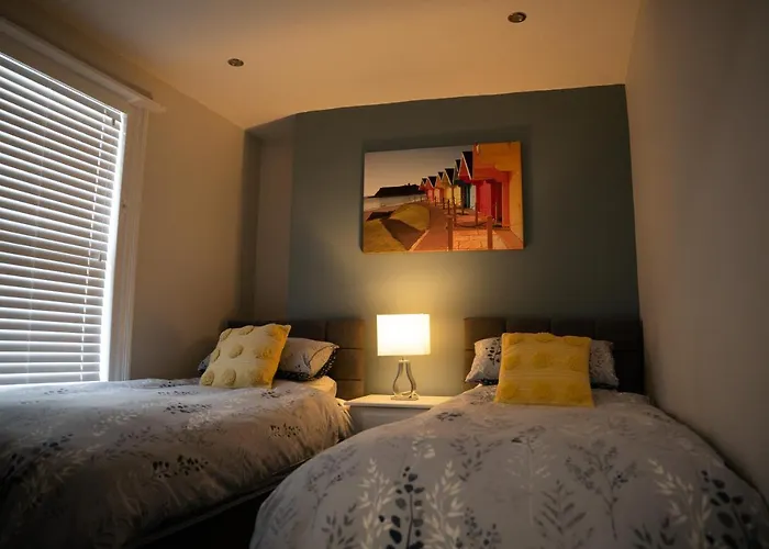 Castle-View Apartments, Flat Two